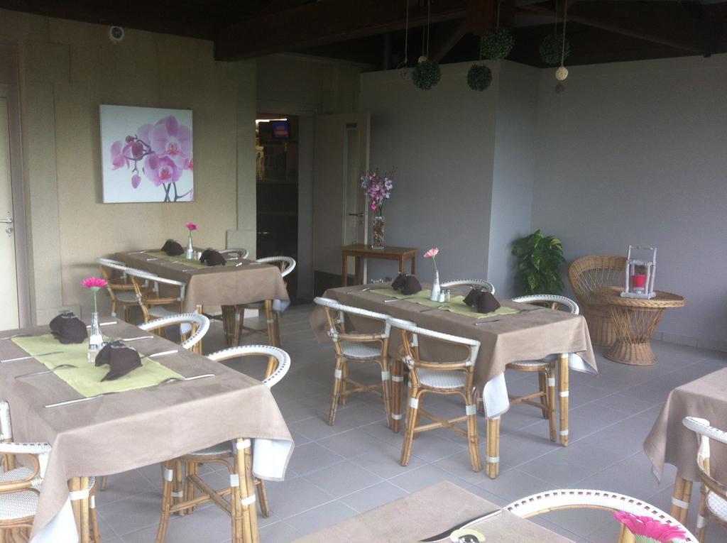 فندق Le Relais Des Bergers Saint-Martin-en-Haut المظهر الخارجي الصورة